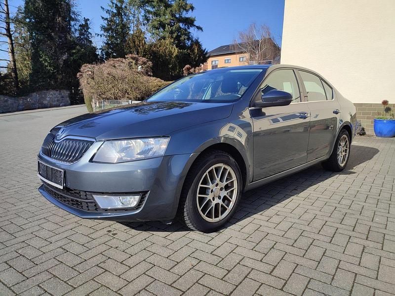 Gebraucht Skoda Octavia 105 PS (77 kW) 2016 Grau Kleinwagen