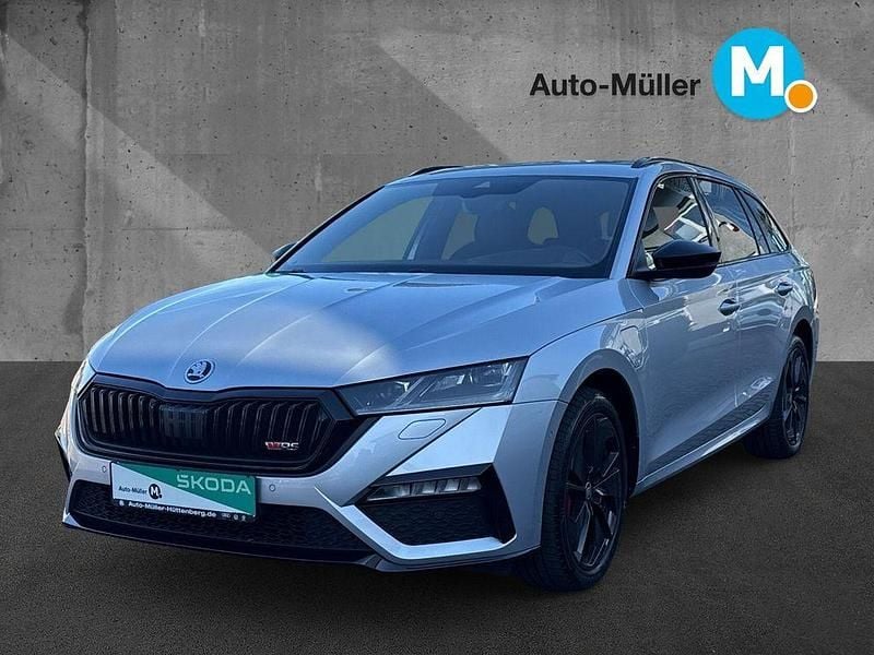 Brilliantsilber metallic (metallic) Gebraucht 2022 Skoda Octavia RS Kombi | 30.990 € (Fairer Preis) - Bild 1/4