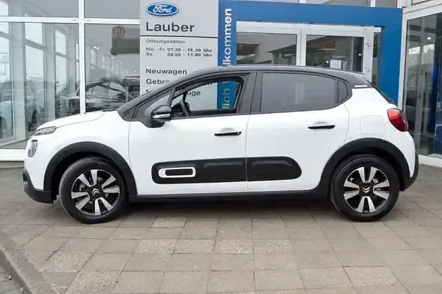 Gebraucht Citroën C3 Shine 82 PS (60 kW) 2023 Polarweiss Kleinwagen