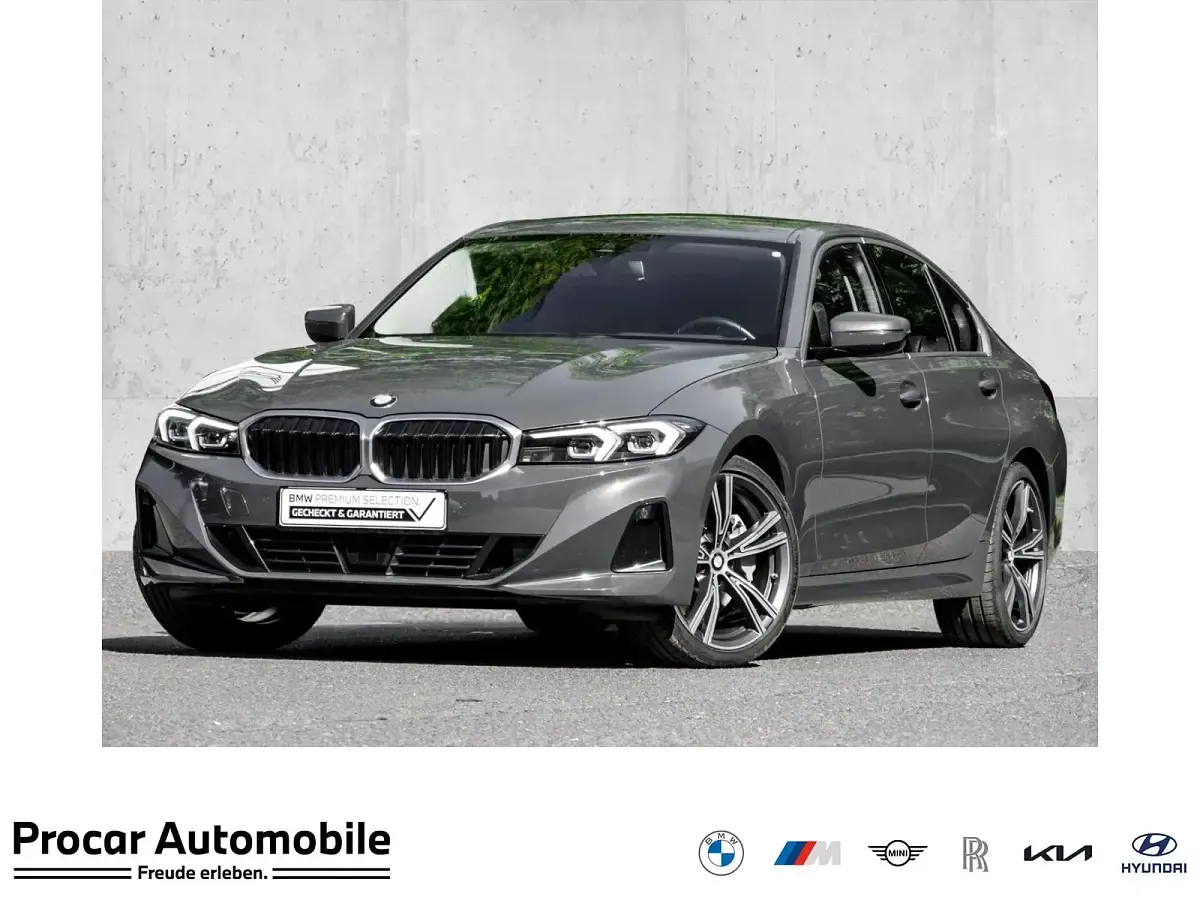 Gebraucht BMW 330 Sport Line 245 PS (180 kW) 2023 Limousine