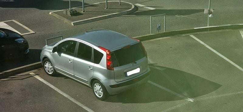 Gebraucht Nissan Note Acenta 110 PS (80 kW) 2006 Silber Kleinwagen