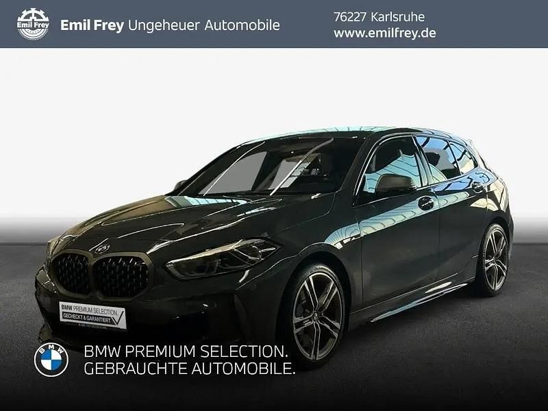 Grau Gebraucht 2021 BMW M135 Performance Kleinwagen | 32.870 € (Fairer Preis) - Bild 1/3