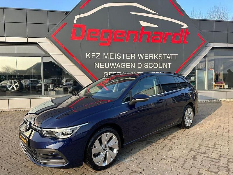 Gebraucht VW Golf VIII Style 131 PS (96 kW) 2024 Blau Kombi