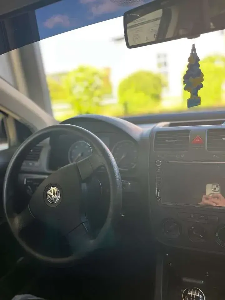 Gebraucht VW Jetta 107 PS (78 kW) 2005 Limousine