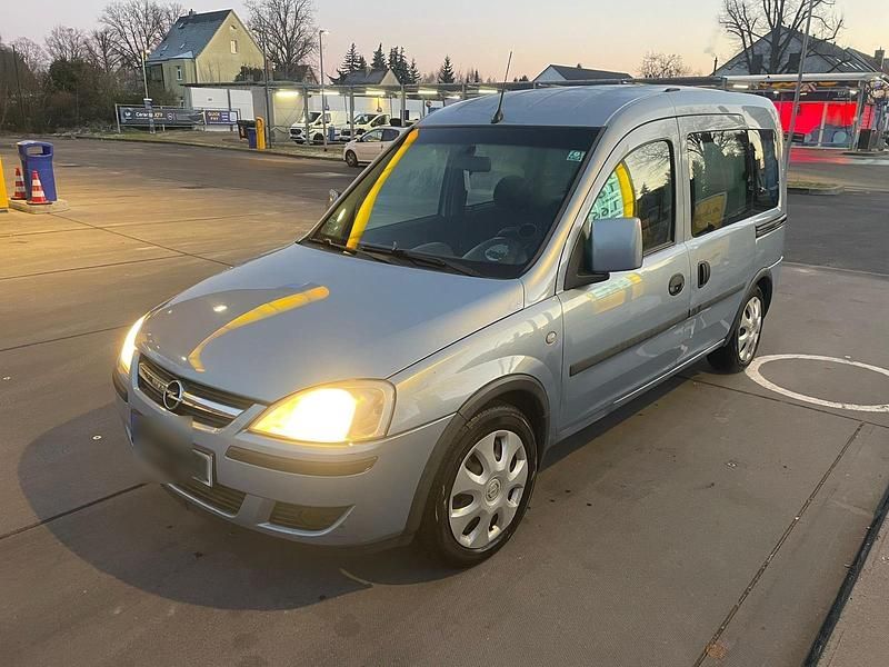 Blau Gebraucht 2006 Opel Combo Van / Kleinbus | 2.300 € (Fairer Preis) - Bild 1/4