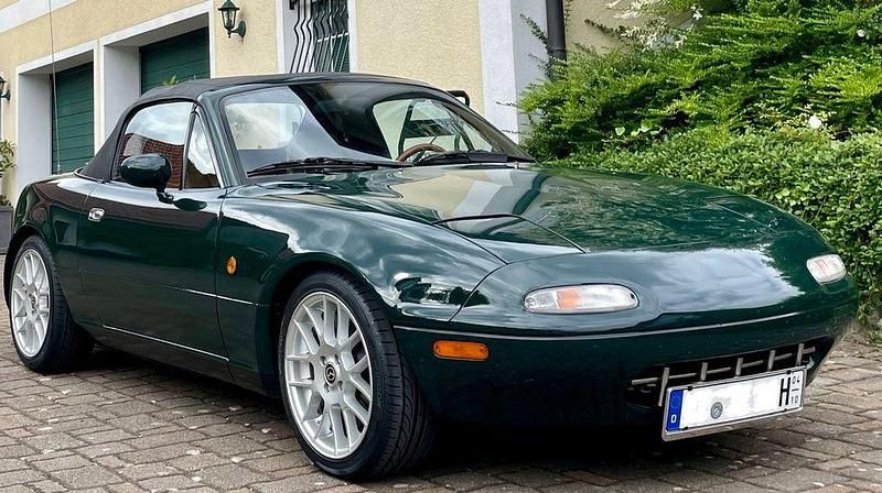 Grün Gebraucht 1991 Mazda MX5 Cabrio | 19.900 € - Bild 1/4