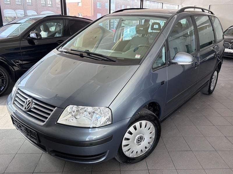 Gebraucht VW Sharan Trendline 140 PS (102 kW) 2009 Grau Van / Kleinbus