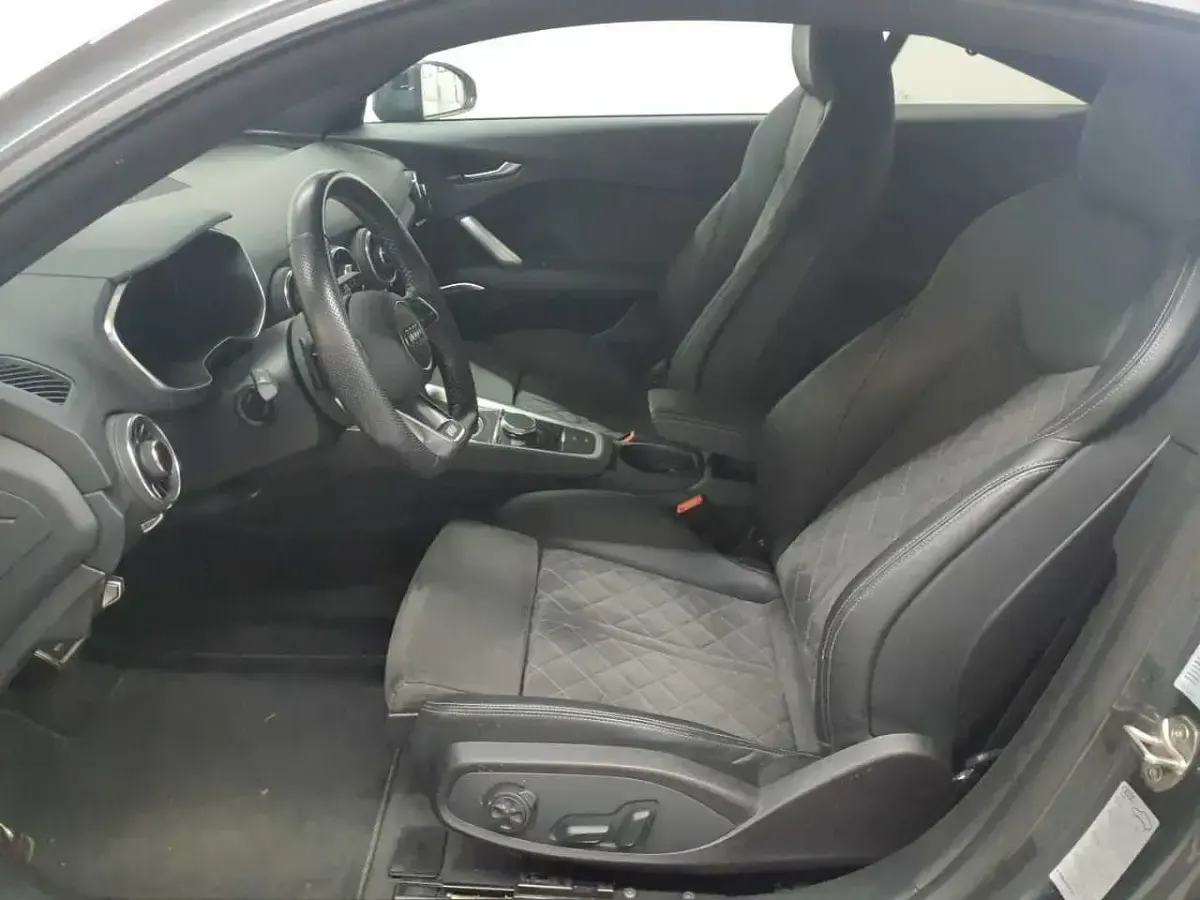 Gebraucht Audi TT Ambiente 245 PS (180 kW) 2022 Daytonagrau perleffekt Coupé