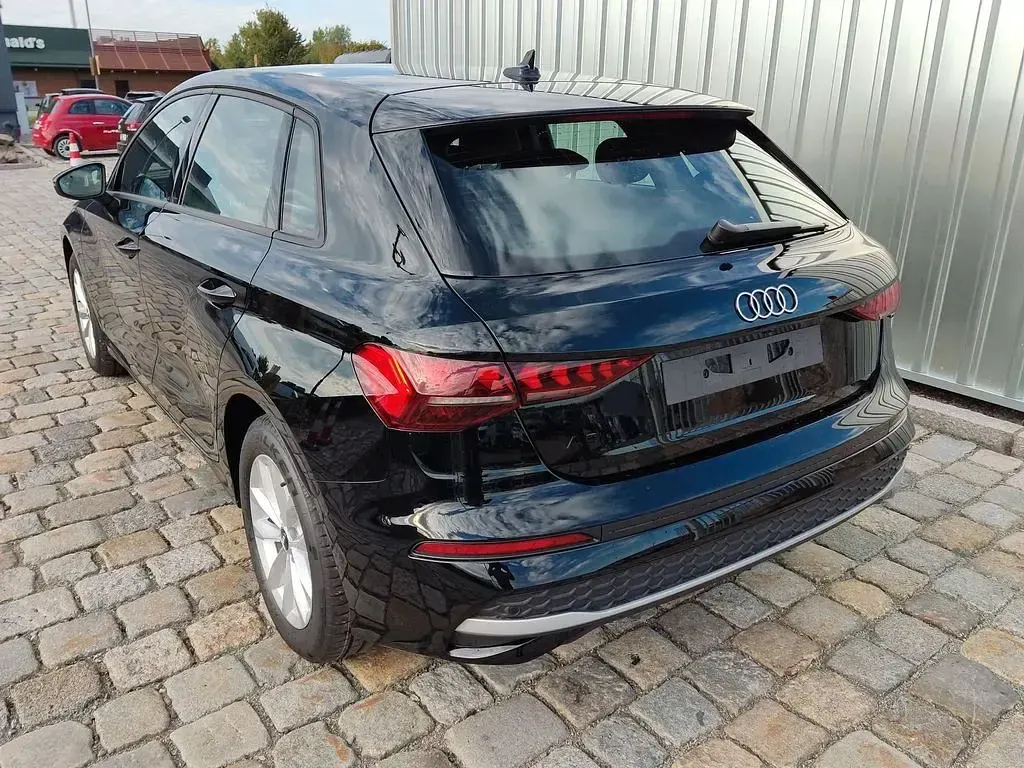 Neu Audi A3 150 PS (110 kW) 2026 Schwarz Limousine