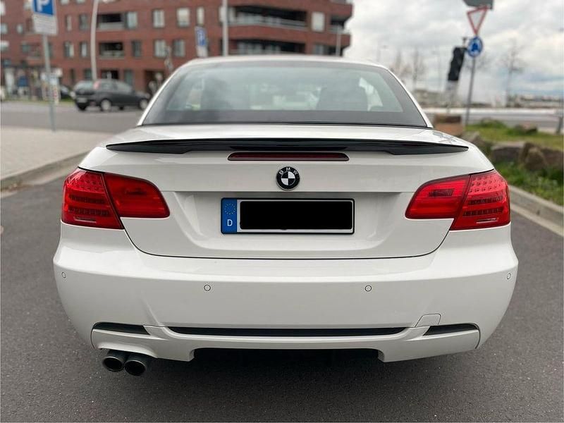 Gebraucht BMW 330 Cabriolet Performance 245 PS (180 kW) 2013 Weiß Cabrio