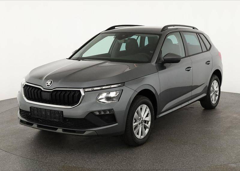 Graphite grau metallic Neu 2025 Skoda Kamiq Selection SUV | 28.445 € (Superpreis) - Bild 1/2