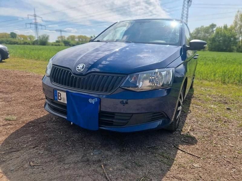 Blau Gebraucht 2016 Skoda Fabia Kombi | 4.900 € (Fairer Preis) - Bild 1/4