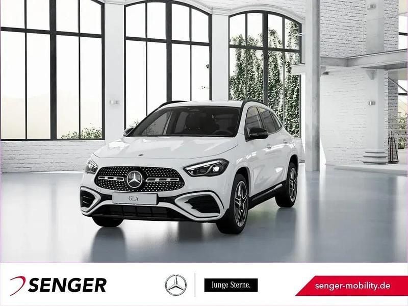 Weiß Gebraucht 2025 Mercedes GLA180 AMG SUV | 40.790 € (Guter Preis) - Bild 1/1