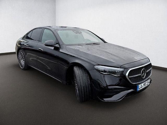 Gebraucht Mercedes E450 AMG 367 PS (269 kW) 2025 Metalliclack obsidianschwarz Limousine