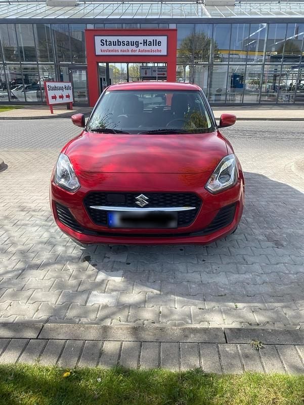 Gebraucht Suzuki Swift 83 PS (61 kW) 2021 Rot Kleinwagen