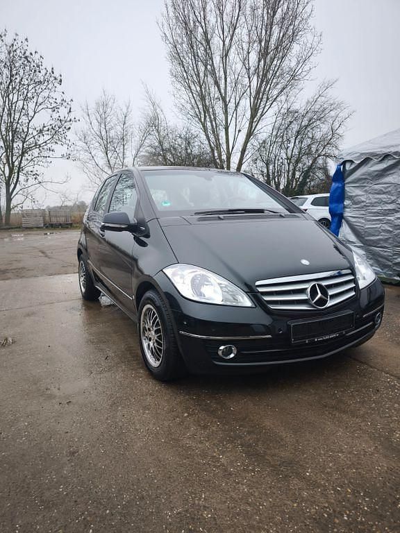 Schwarz Gebraucht 2009 Mercedes A160 Elegance Van / Kleinbus | 4.899 € (Fairer Preis) - Bild 1/4