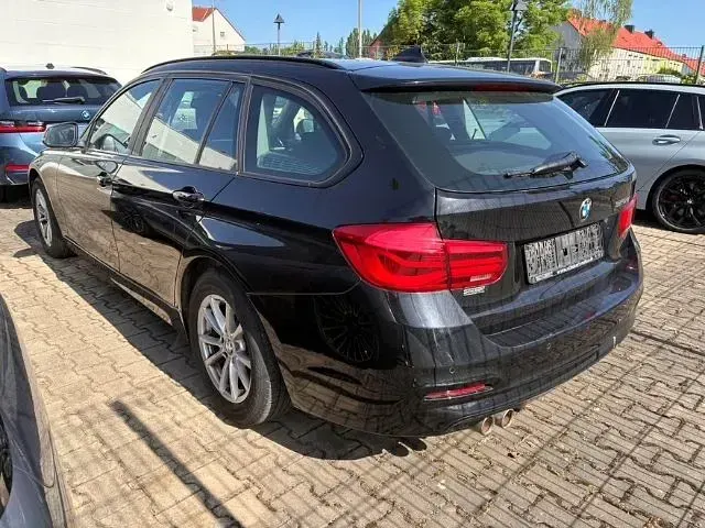 Gebraucht BMW 320 Sport Line 190 PS (139 kW) 2016 Schwarz Kombi