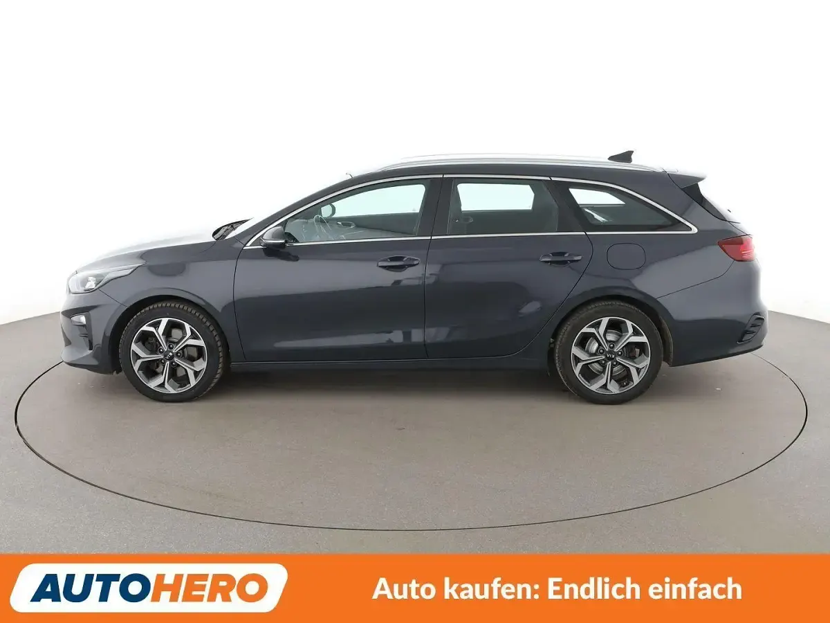 Gebraucht Kia Ceed Spirit 140 PS (102 kW) 2019 Grau Kleinwagen