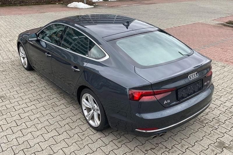 Gebraucht Audi A5 Sport 190 PS (139 kW) 2018 Grau Coupé