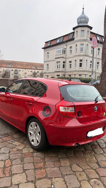 Gebraucht BMW 116 115 PS (84 kW) 2006 Rot Kleinwagen