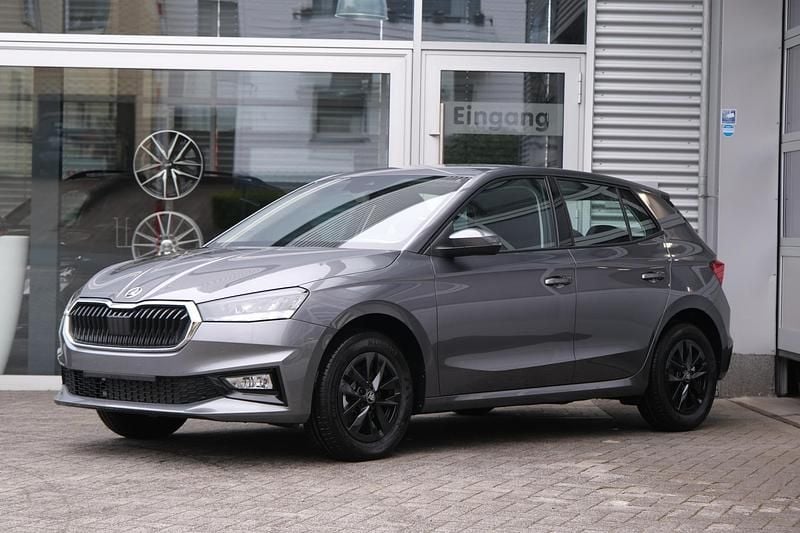 Neu Skoda Fabia Selection 150 PS (110 kW) 2025 Graphite grau metallic Limousine