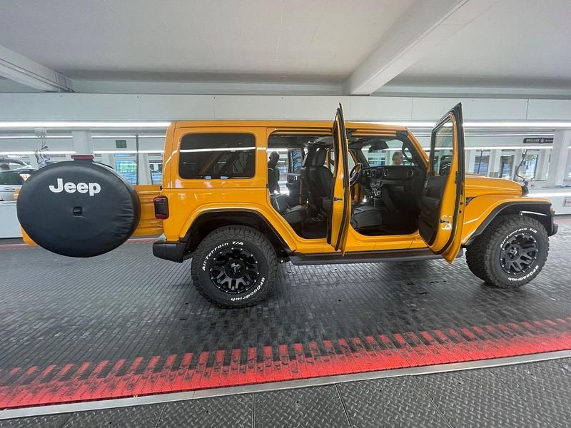 Gebraucht Jeep Wrangler Sahara 272 PS (200 kW) 2021 Orange SUV