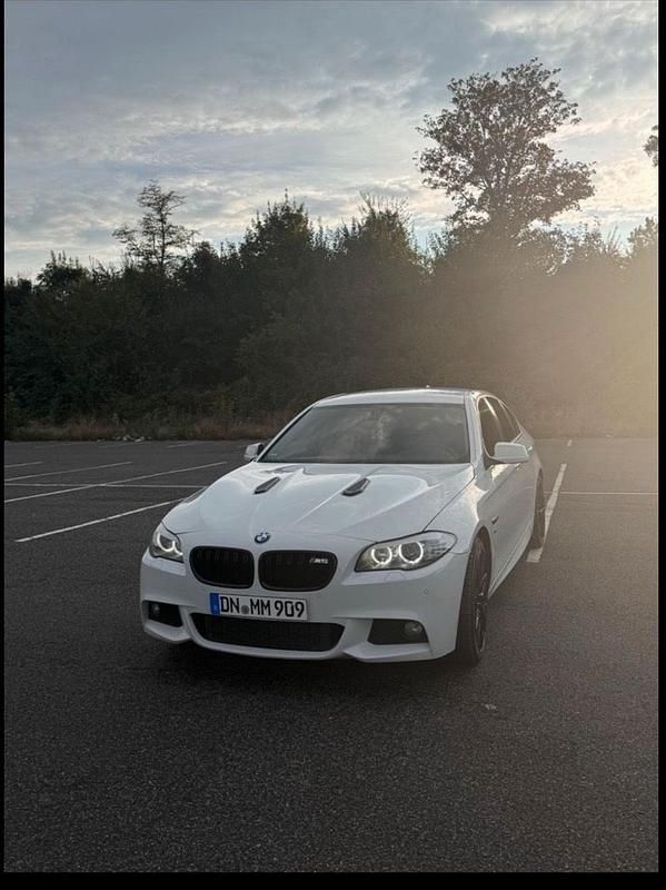 Weiß Gebraucht 2012 BMW 535 M Sport Limousine | 13.000 € (Guter Preis) - Bild 1/4