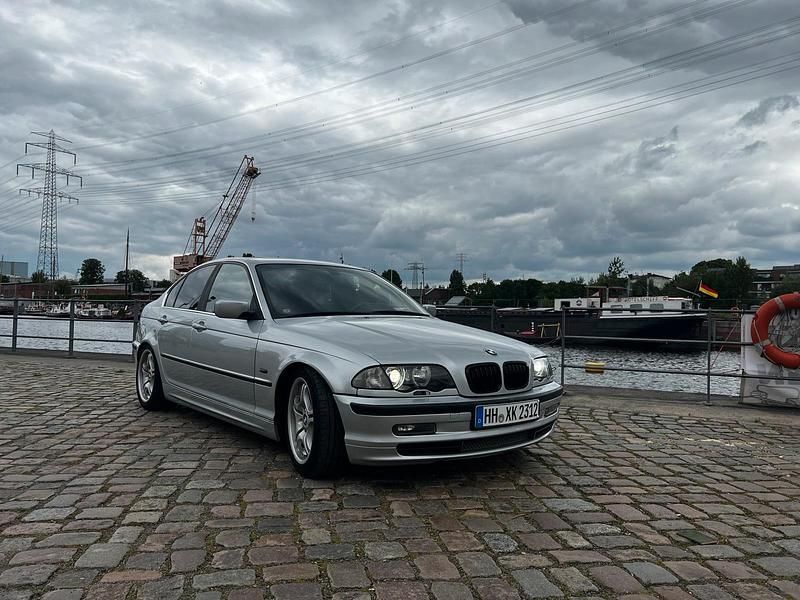 Silber Gebraucht 2000 BMW 328 Limousine | 4.500 € (Fairer Preis) - Bild 1/4