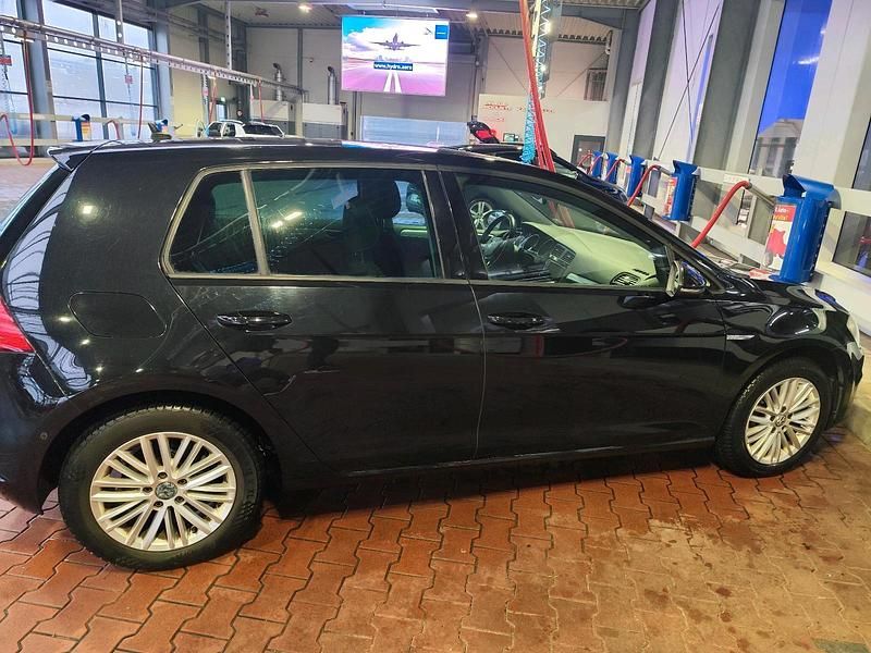 Gebraucht VW Golf VII Cup 110 PS (80 kW) 2015 Schwarz Kleinwagen