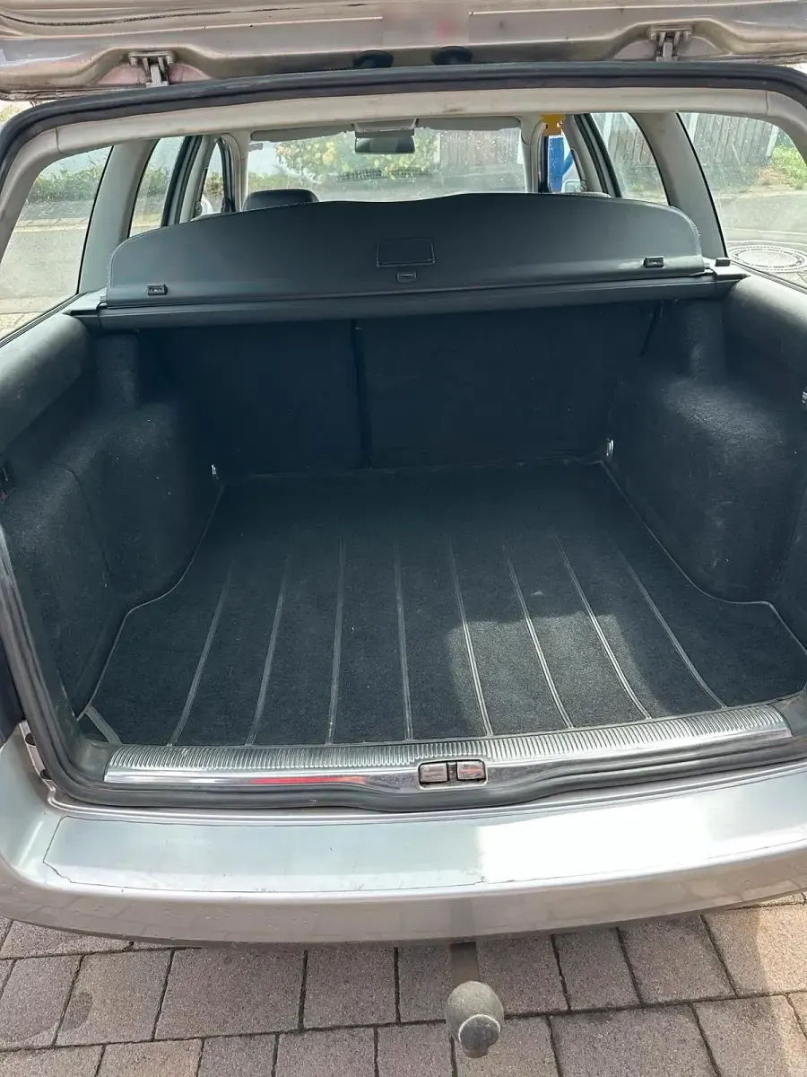 Gebraucht VW Passat 131 PS (96 kW) 2004 Silber Kombi