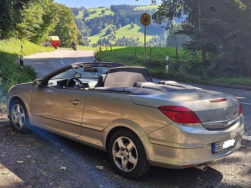 Gold Gebraucht 2006 Opel Astra Cabriolet Cabrio | 5.200 € (Teuer) - Bild 1/4