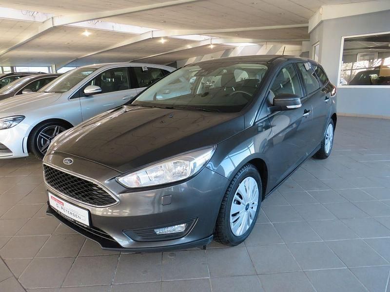 Gebraucht Ford Focus 125 PS (91 kW) 2018 Grau Limousine
