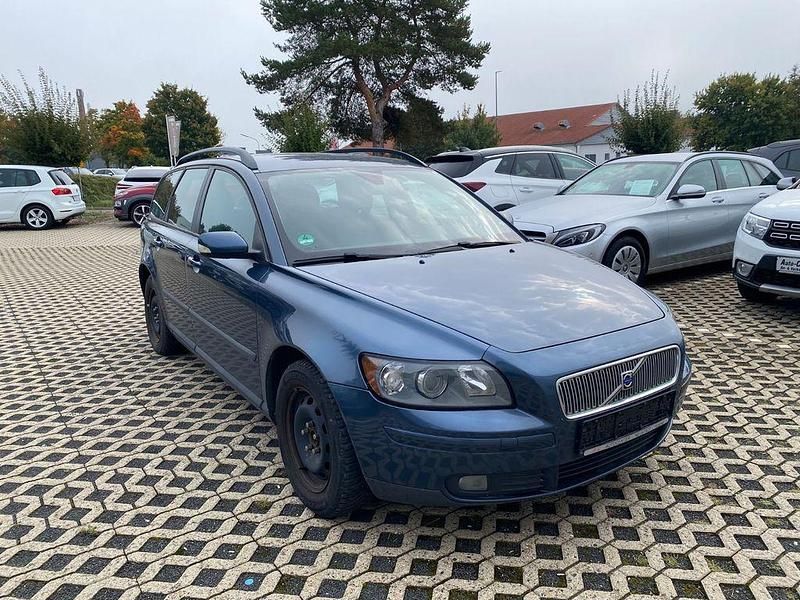 Blau Gebraucht 2006 Volvo V50 Kinetic Kombi | 850 € - Bild 1/4