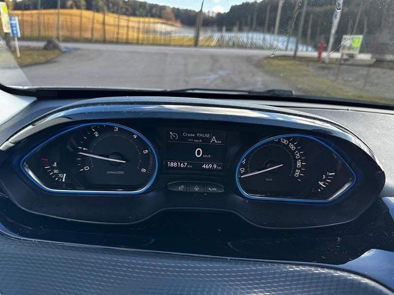 Weiß Gebraucht 2013 Peugeot 2008 SUV | 6.600 € (Fairer Preis) - Bild 1/4