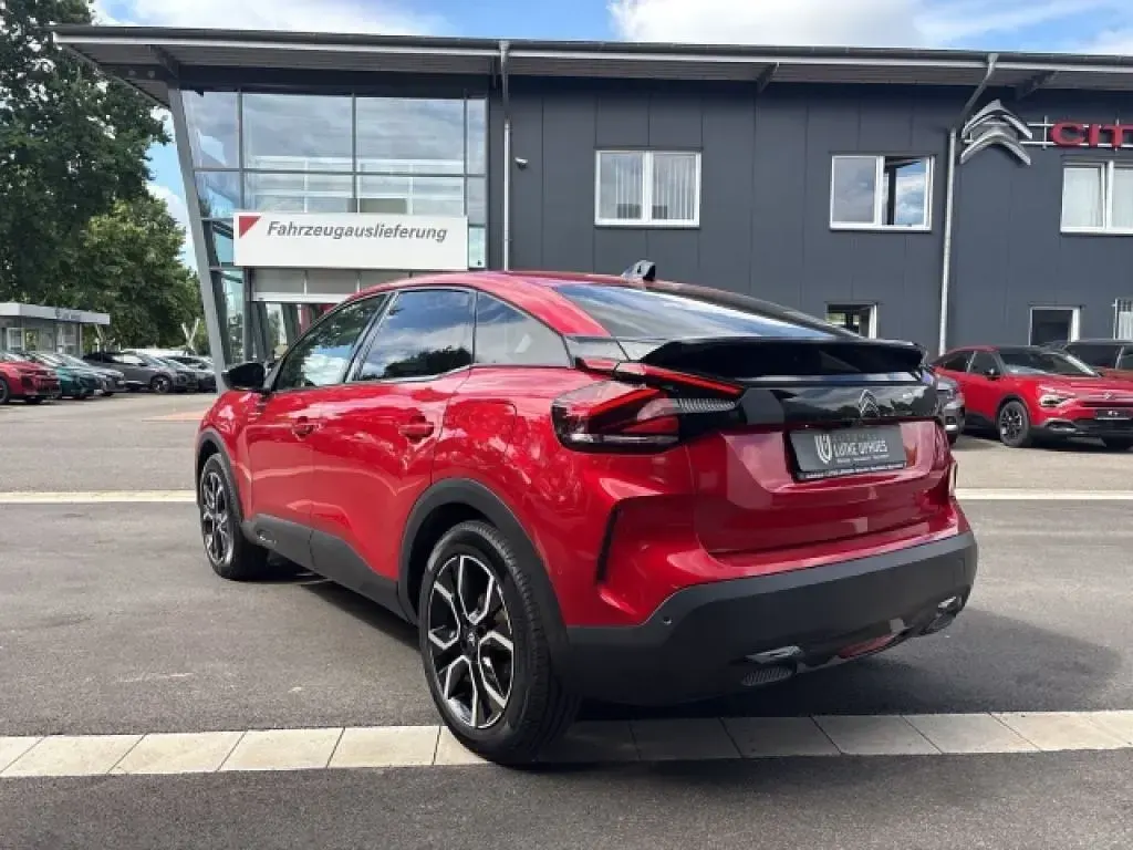 Gebraucht Citroën e-C4 Shine 100 kW (136 PS) 2023 Lackierung elixierrot/typ verkleidung a (metallic) Limousine