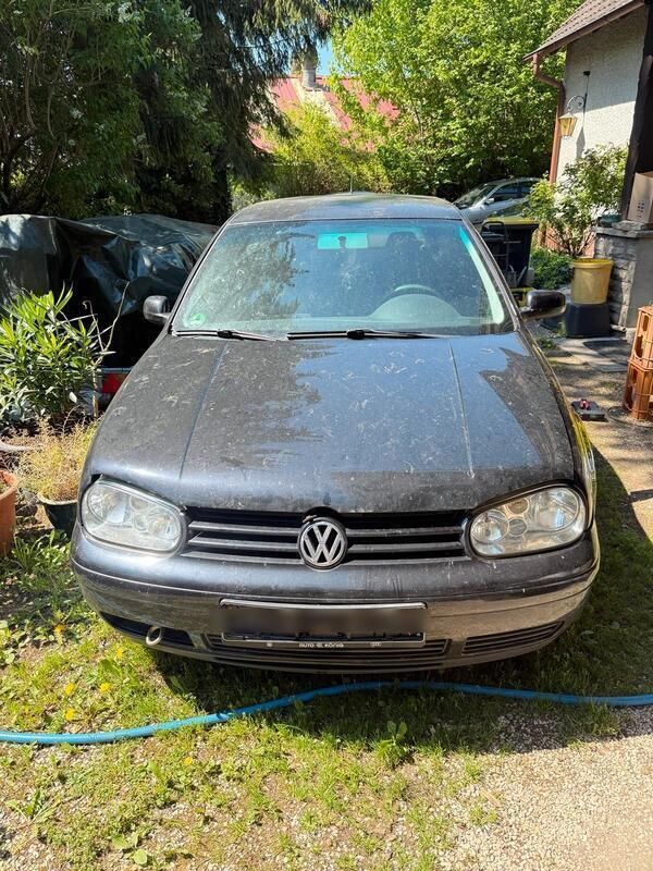 Schwarz Gebraucht 2002 VW Golf IV Kleinwagen | 700 € (Etwas zu teuer) - Bild 1/3