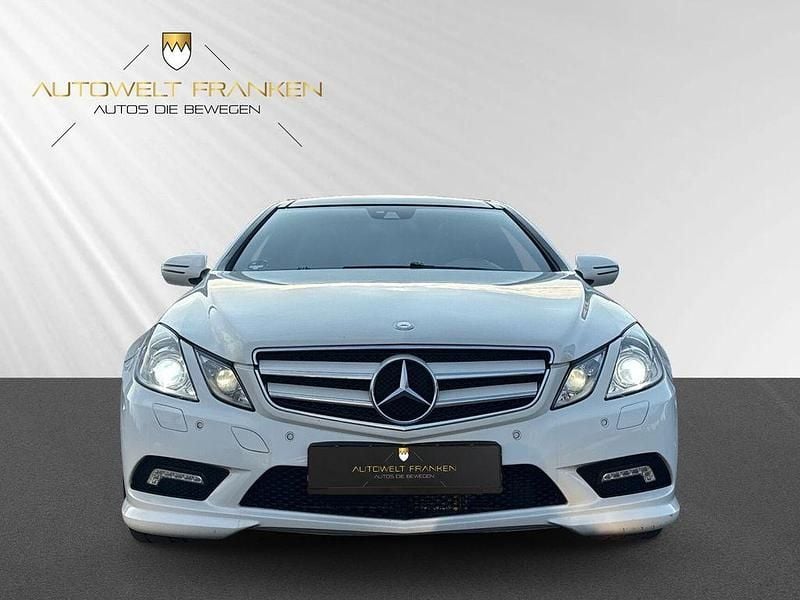Gebraucht Mercedes E350 AMG 292 PS (214 kW) 2009 Weiß Coupé