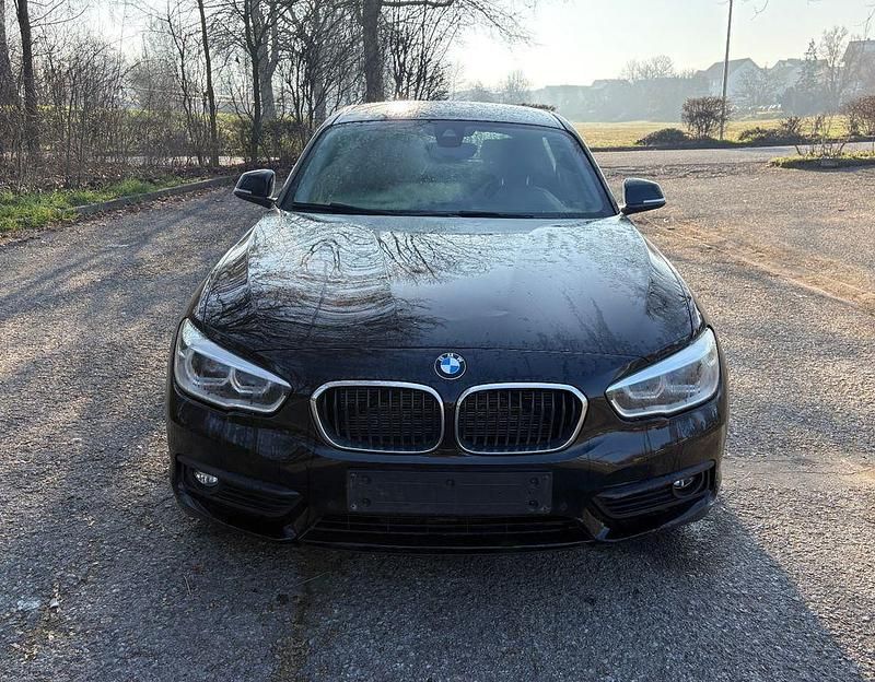 Gebraucht BMW 116 Advantage 109 PS (80 kW) 2017 Schwarz Kleinwagen