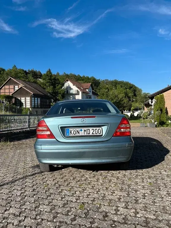 Gebraucht Mercedes C180 Classic 129 PS (94 kW) 2001 Blau Limousine