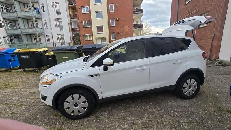 Gebraucht Ford Kuga 136 PS (100 kW) 2010 Weiß SUV