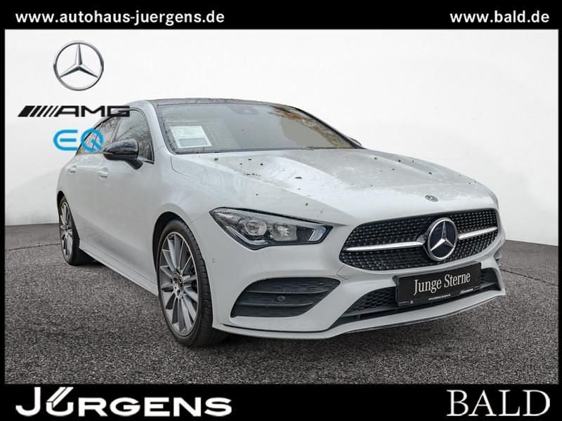 Digitalweiß Gebraucht 2021 Mercedes CLA200 Shooting Brake AMG Kombi | 27.280 € (Guter Preis) - Bild 1/4