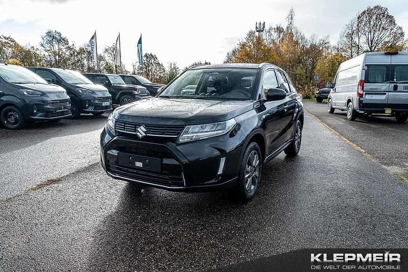 Cosmic black pearl Neu 2025 Suzuki Vitara Comfort Limousine | 26.480 € (Fairer Preis) - Bild 1/4