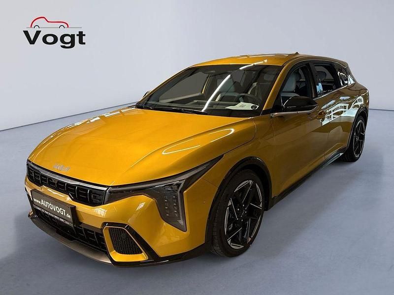 Gelb Gebraucht 2025 Kia K4 GT-Line Limousine | 38.450 € (Fairer Preis) - Bild 1/4