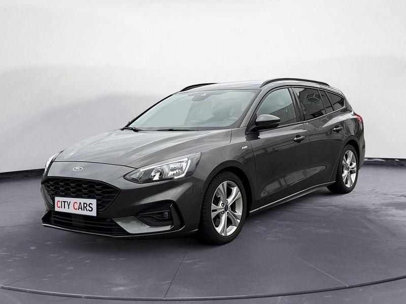 Grau Gebraucht 2019 Ford Focus ST-Line Kombi | 14.490 € (Guter Preis) - Bild 1/4