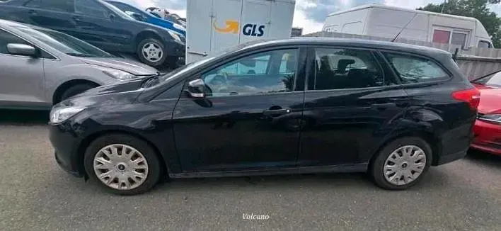 Gebraucht Ford Focus 101 PS (74 kW) 2015 Schwarz Kombi