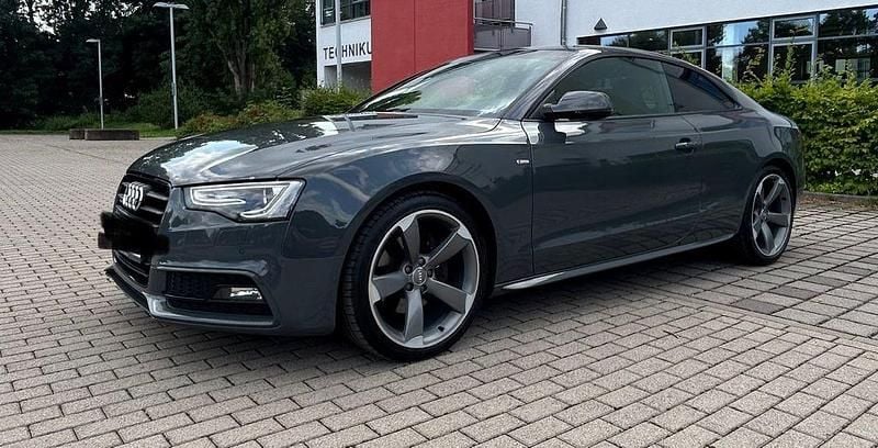Grau Gebraucht 2013 Audi A5 S-Line Coupé | 13.700 € (Fairer Preis) - Bild 1/4