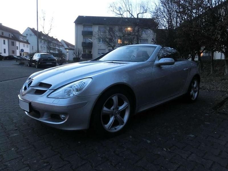 Iridium silber metallic Gebraucht 2006 Mercedes SLK200 Cabrio | 9.999 € (Guter Preis) - Bild 1/4