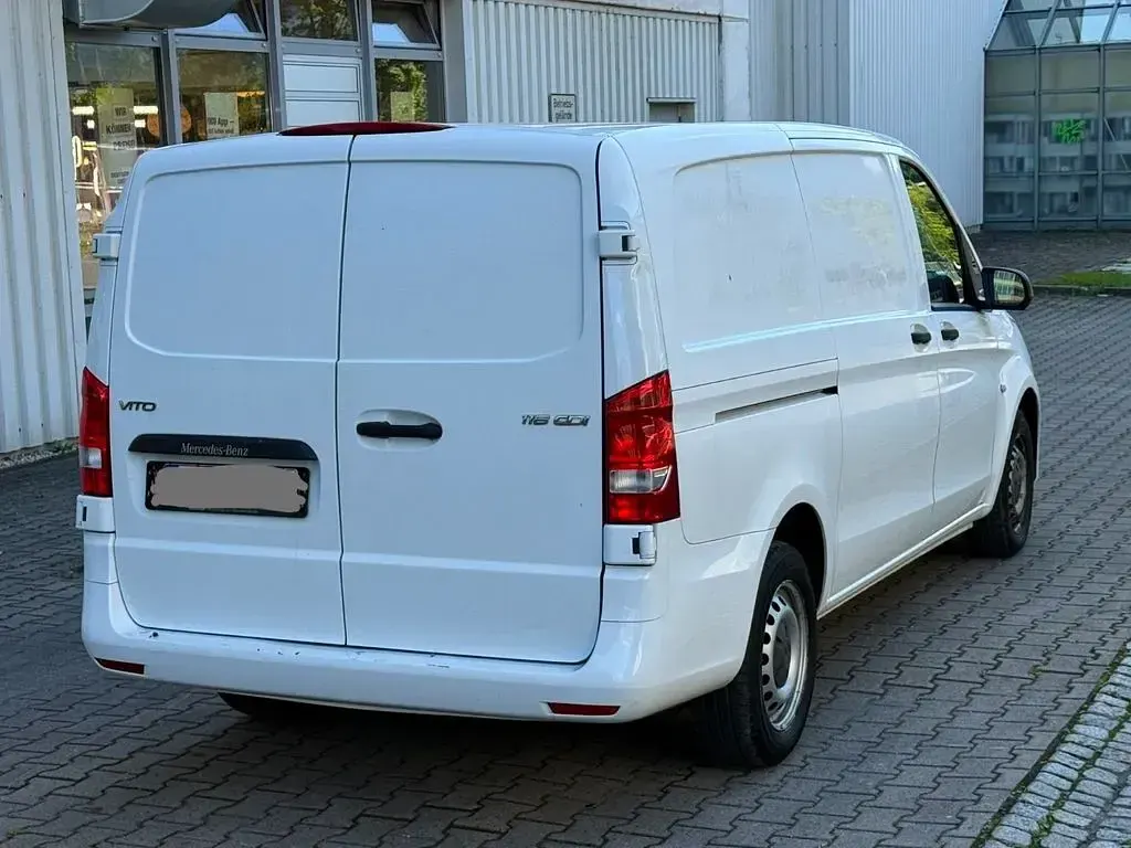 Gebraucht Mercedes Vito 163 PS (119 kW) 2016 Weiß Van