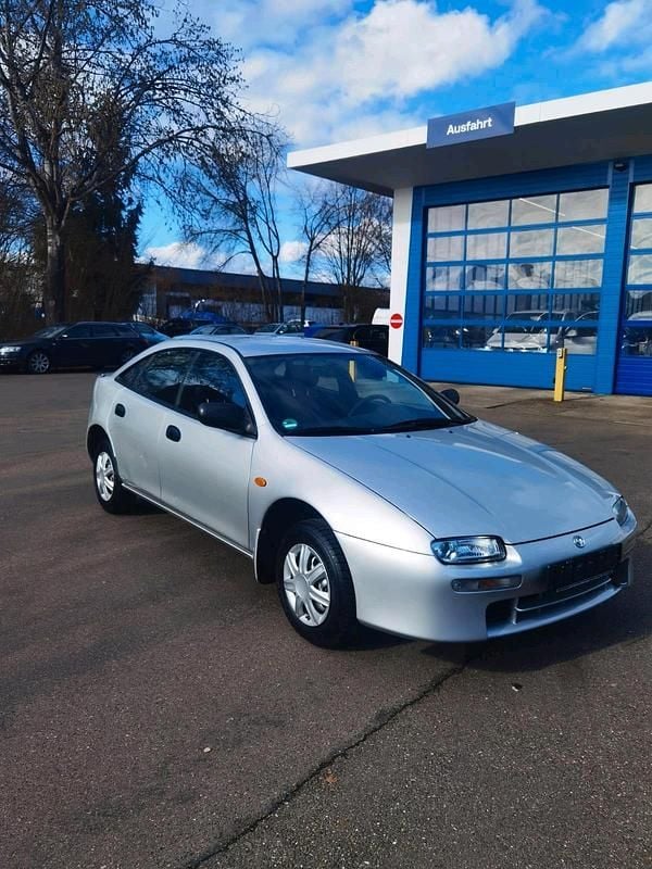 Gebraucht Mazda 323F 88 PS (64 kW) 1997 Silber Limousine