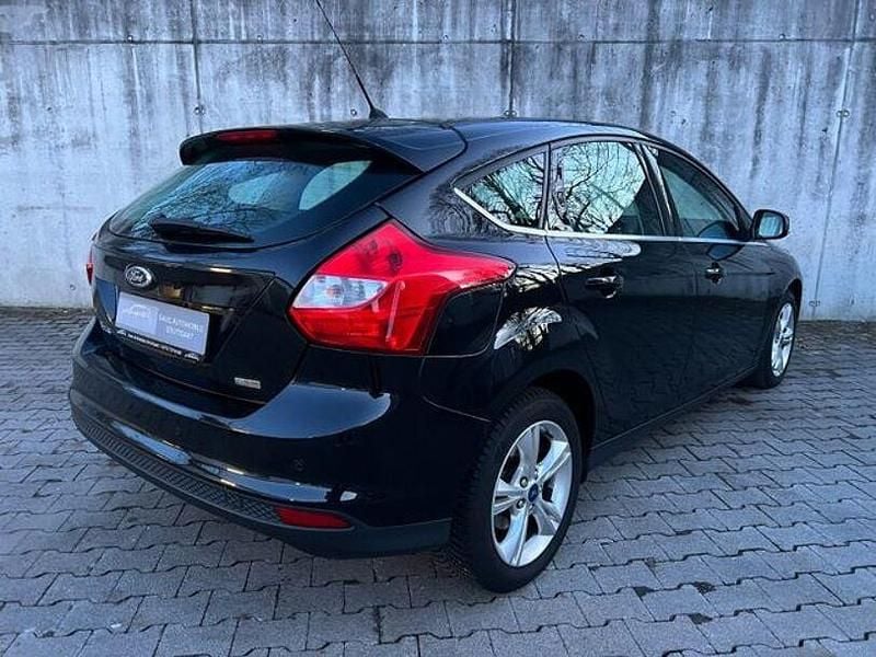 Gebraucht Ford Focus Champions Edition 125 PS (91 kW) 2013 Schwarz Limousine